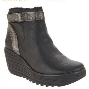 FLY LONDON Black and Silver Ankle Boots Size 40 (9)